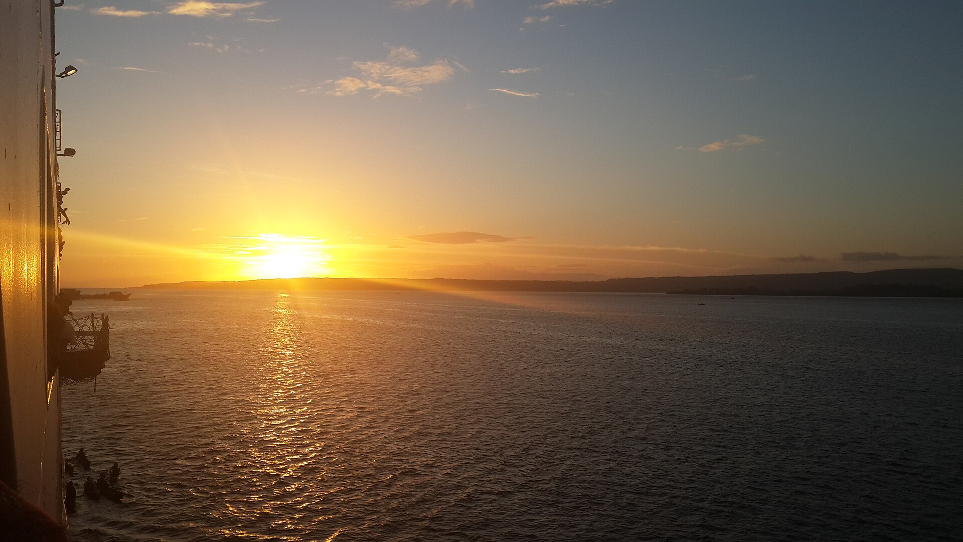 Sunset in Baubau, Southeast Sulawesi, Indonesia, Baubau — flights from Jakarta to Baubau
