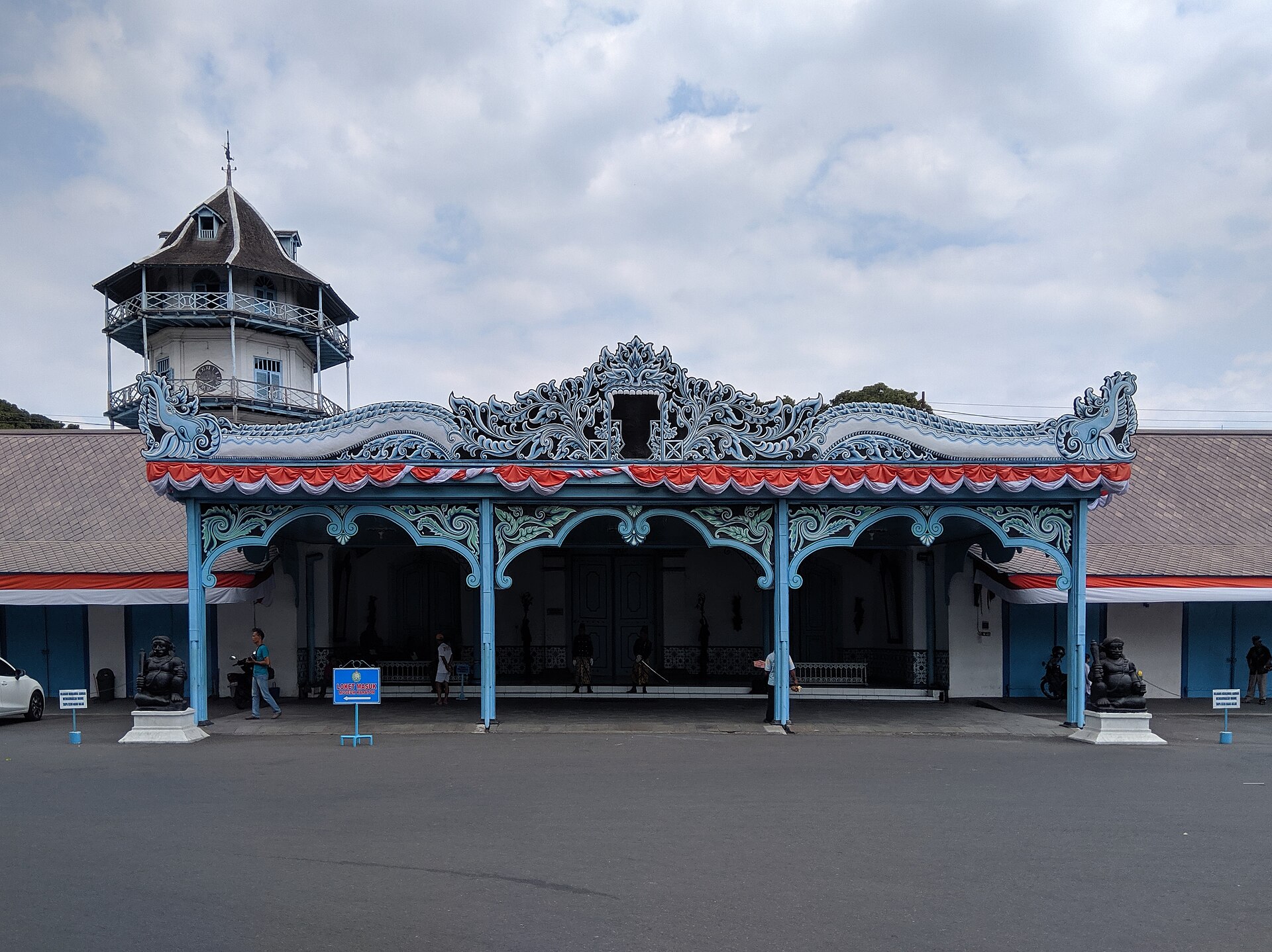 Keraton Surakarta, Surakarta — flights from Denpasar (Bali) to Surakarta