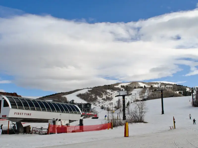 Park City, Utah, United States — Park City is renowned for excellent ski slopes, thanks to the high-quality snow resulting from the Great Salt Lake and its lake effect. Park City R
