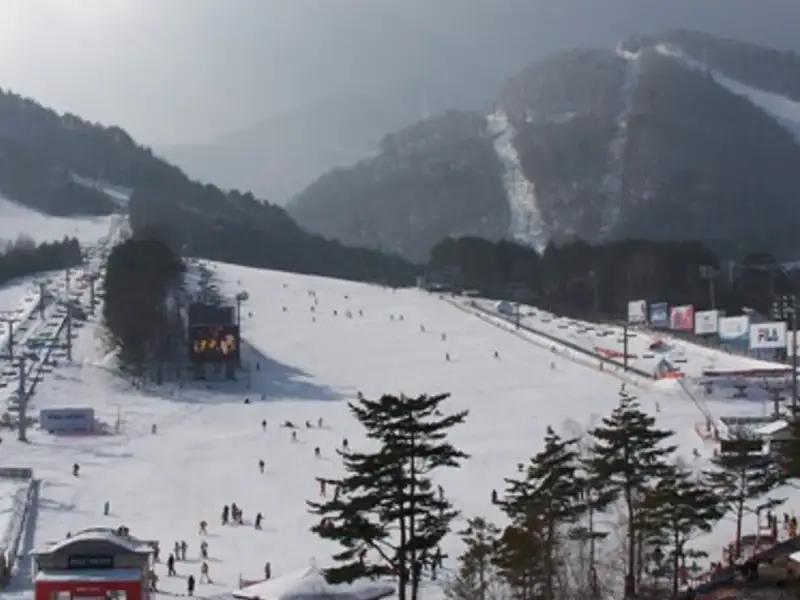 Yongpyong, Gangwon, South Korea — Yongpyong (Dragon Valley) ski resort will be at the center of PyeongChang Winter Games. (ATR)